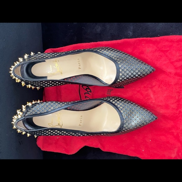 Christian Louboutin - Picture 5 of 5